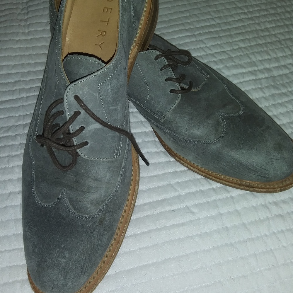 Poetry Women's Gray Suede Lace-Up Flats